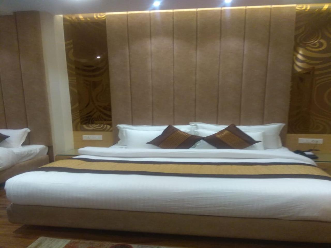 Csjs Inn By Krishna Group Of Hotels أمريتسار المظهر الخارجي الصورة